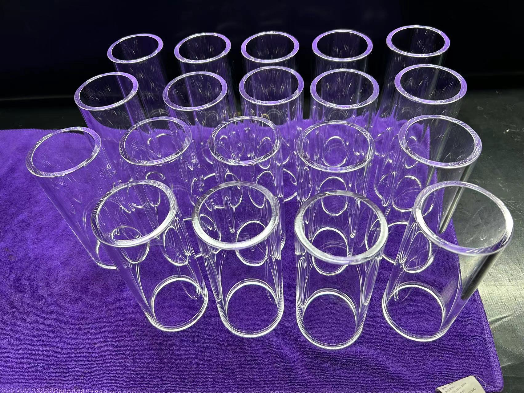 石英玻璃管3.jpg 石英玻璃管3.jpg